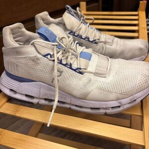 Women’s On Cloud Sneakers - 8.5